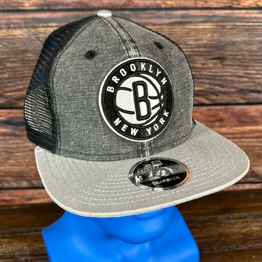 New Era 9Fifty Regged Trucker Mesh Brooklyn Nets SnapBack Cap